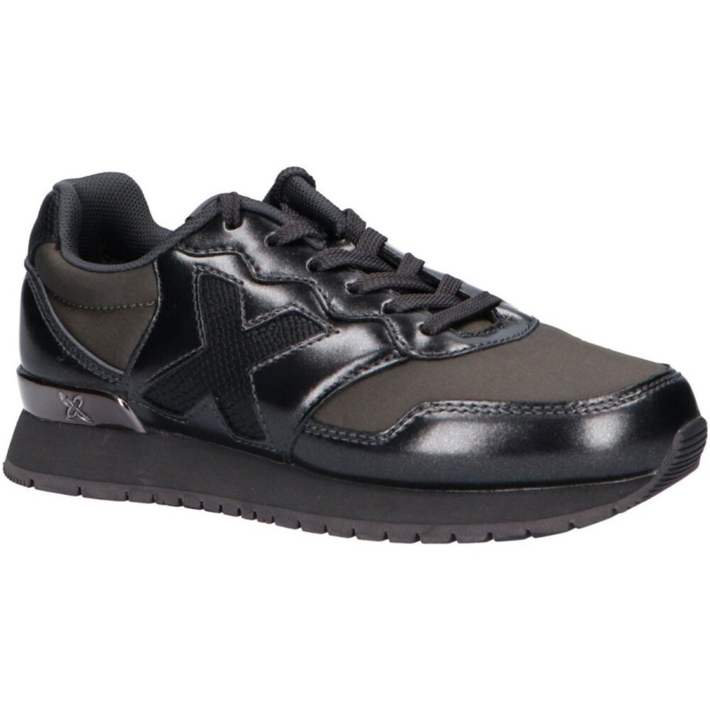 Imagen ZAPATILLAS MUNICH  DASH KID 48 NEGRO BRILLO CARBON 1690048