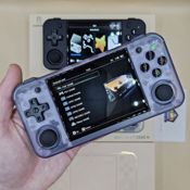 miniatura Consola Retro Emuladora MR.Anbernic RG35XX H