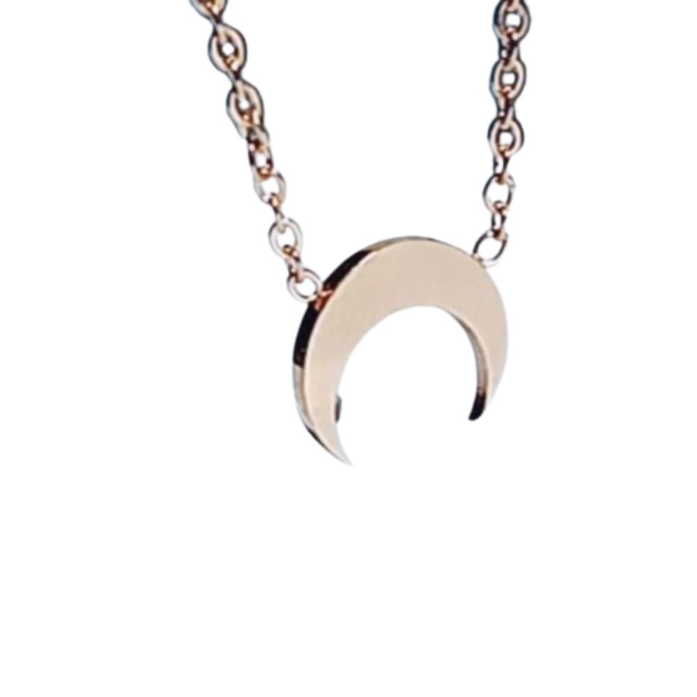Collar Media Luna Acero Baño Oro  Descubre la belleza y significado de nuestro collar Media Luna Ace