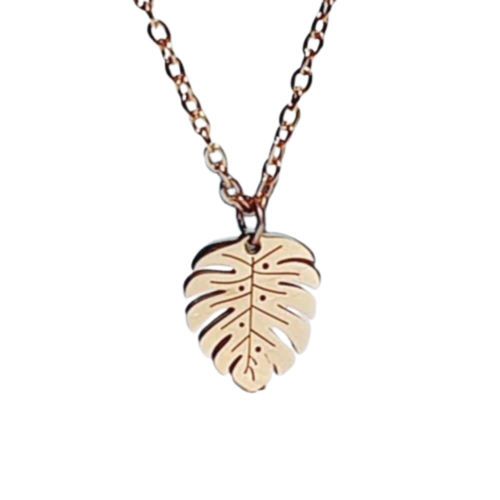 collar colgante de hoja en acero bañado en oro de 18 kt 