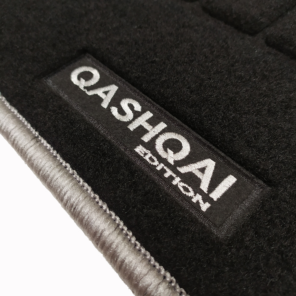 Car Lux Alfombras Alfombrillas en moqueta velour con logo y borde gris a medida para NISSAN Qashqai III desde 2021