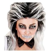 miniatura Maquillaje crema en tubo gris.