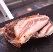 miniatura Portavelas en dos piezas con forma de corazón y decoración en mándalas.