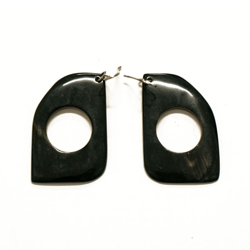 pendientes solidarios para la fundación Agua de coco