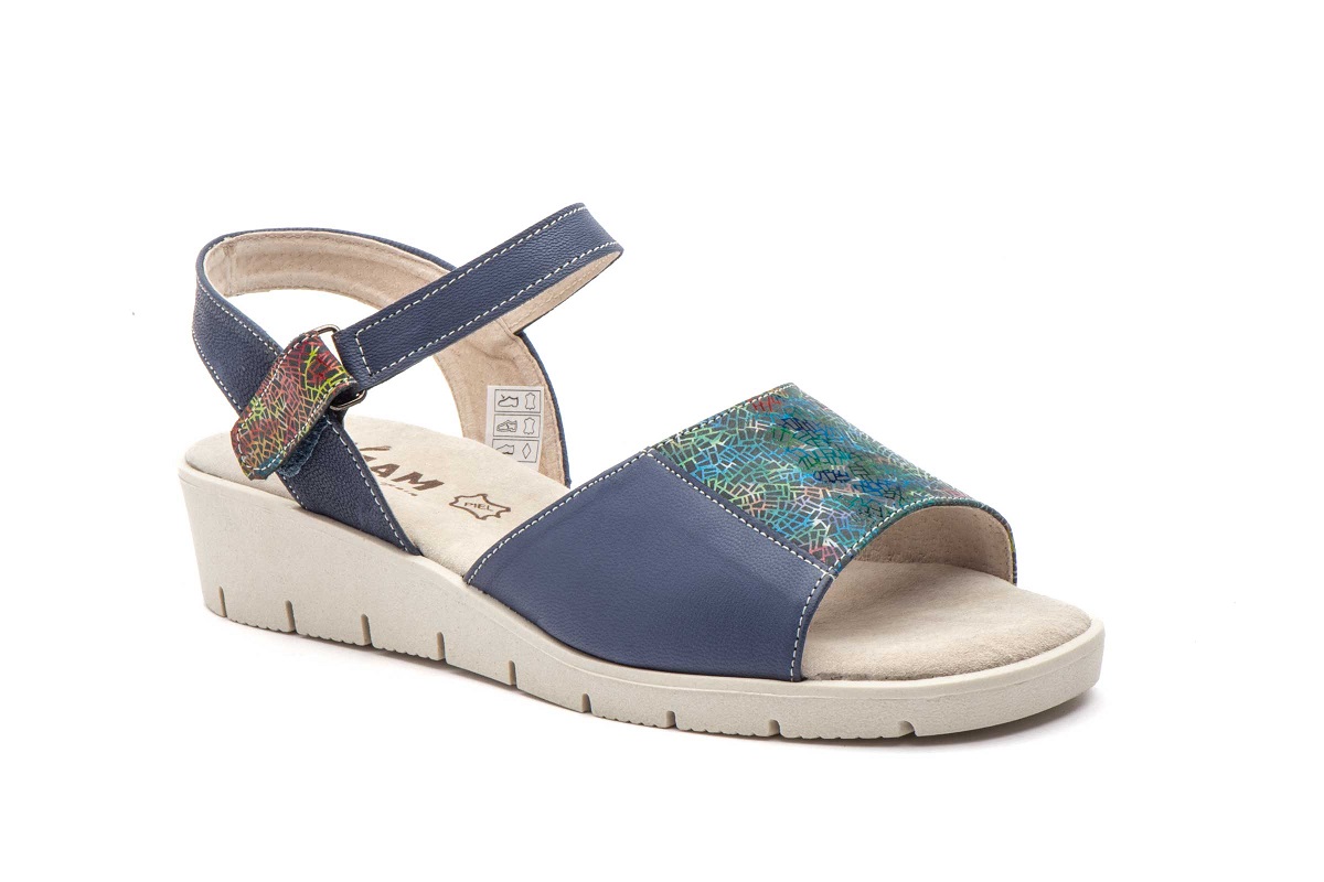 Sandalias de piel cómodas y elegantes con cuña