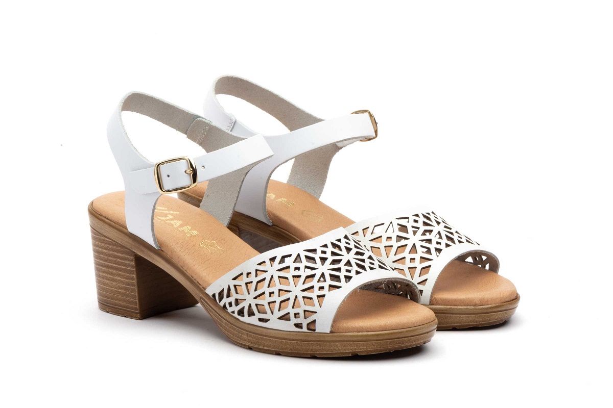 Sandalias de Piel con tacón medio -Tallas 35 a la 41