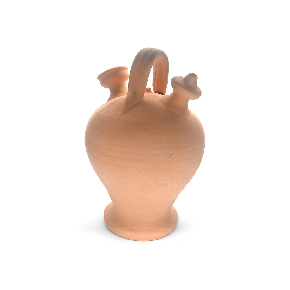 Botijo de barro natural hecho a mano