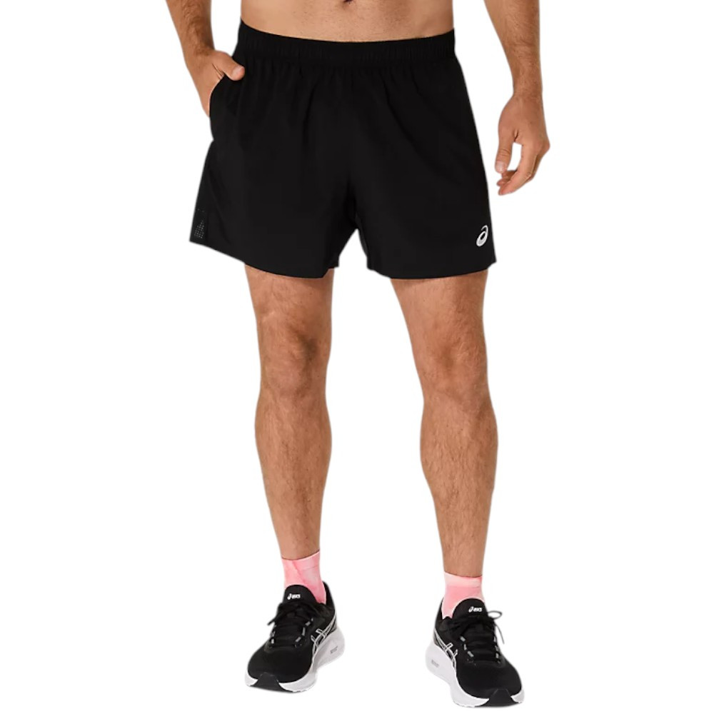 Imagen SHORT ASICS CORE 5in NEGRO 2011D214-001 HOMBRE PANTALON CORTO RUNNING