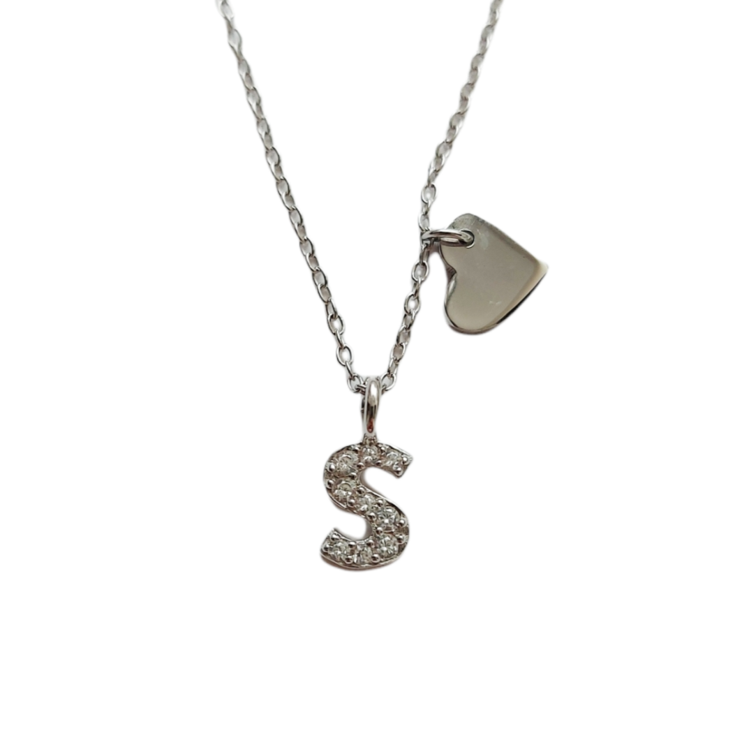 Gargantilla con inicial T, corazón y cadena