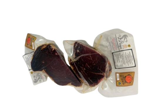 Dos tacos de Cecina de ½  kg. cada uno, envasados al vacío.