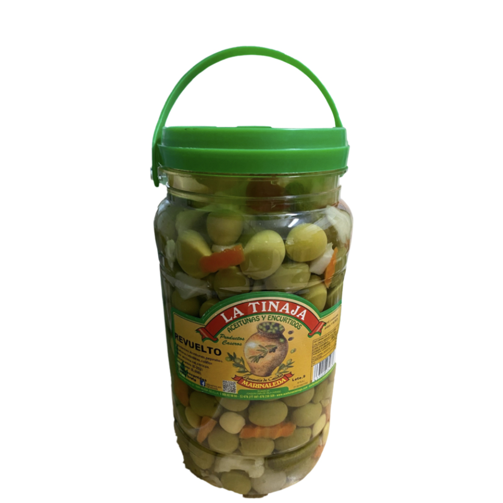 Revuelto de Sabores: Aceitunas y Encurtidos Exquisitos para Degustar