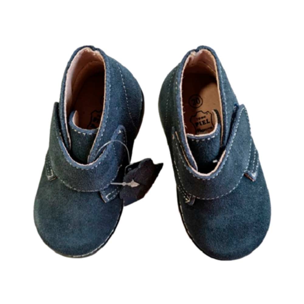 Botas de serraje con cierre de velcro para mayor ajuste