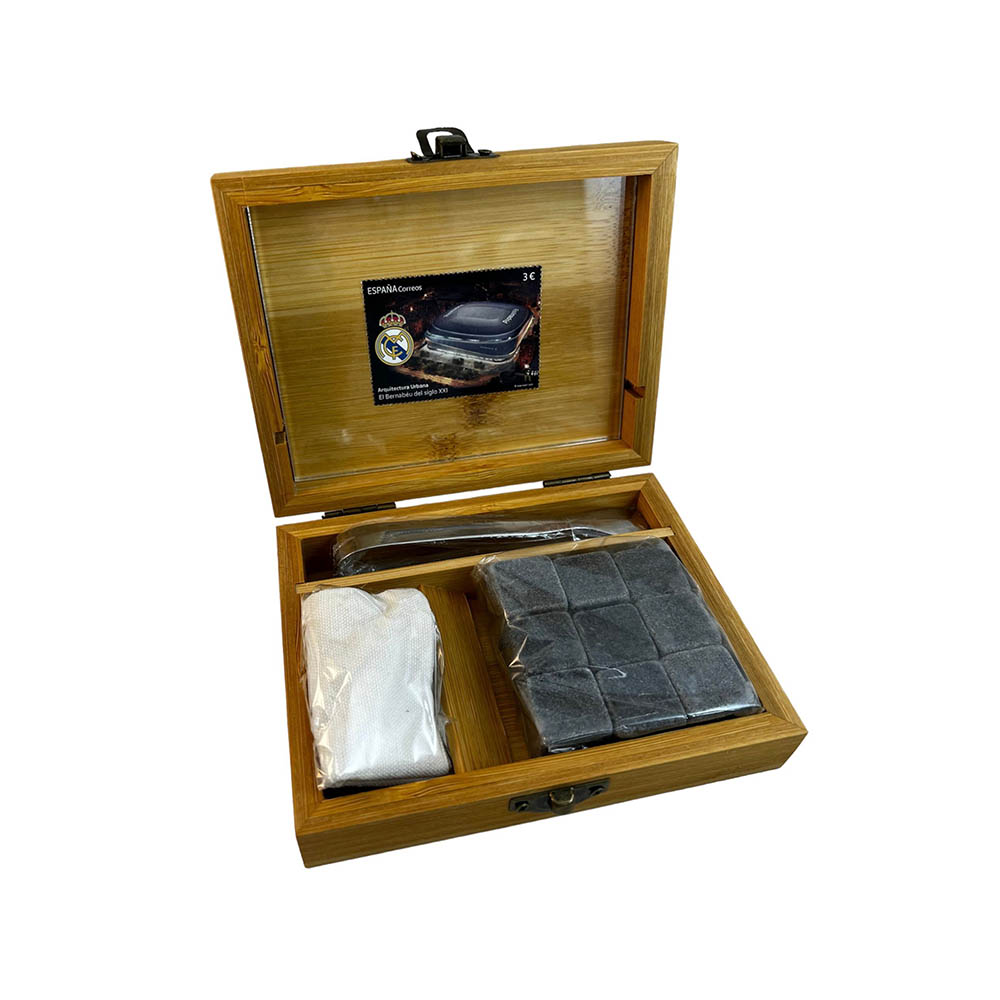 Set cubitos reutilizables en caja de bambú | Colección cubitos “Estadio Santiago Bernabéu”