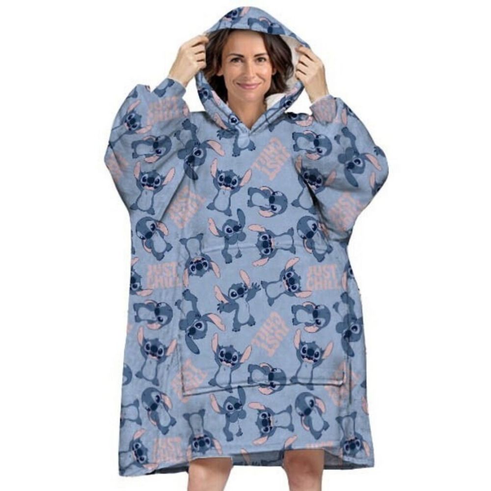 Bata Manta Coralina Stitch Just Chill Celeste Talla Única Adult@s con Gorro y Gran Bolsillo 1