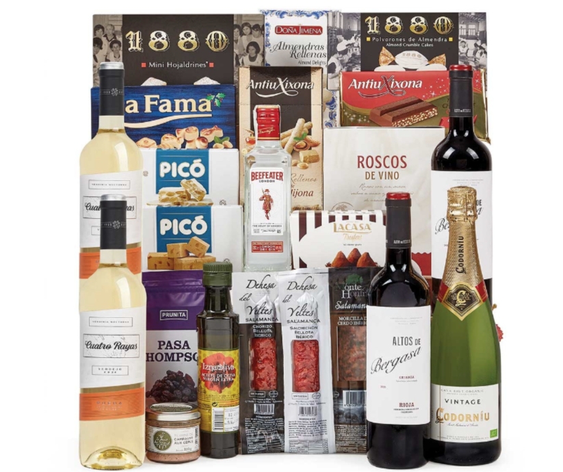 Lote 15: Cesta de Navidad Tradicional con Embutidos Ibéricos y Cava Premium 1