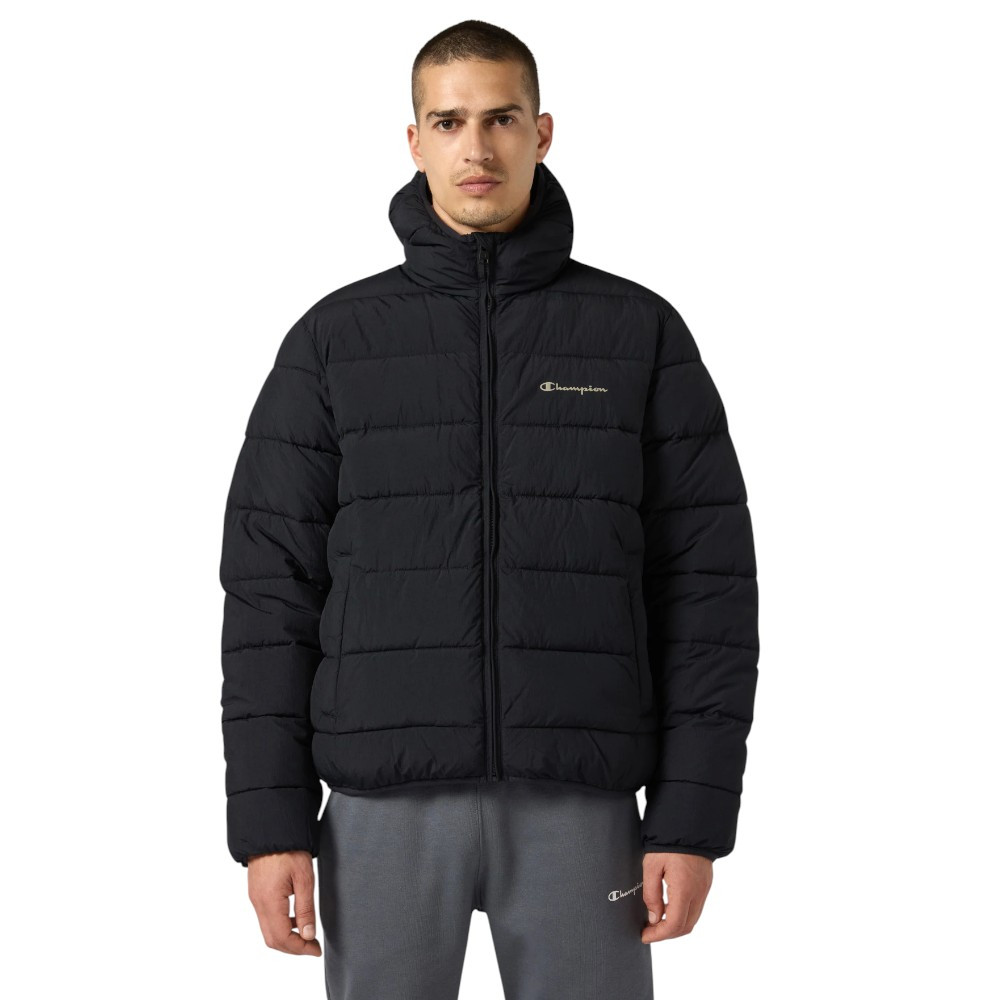 Imagen CHAQUETON CHAMPION OUTDOOR CON GORRO NEGRO 221548-KK001 CHAQUETA CASUAL HOMBRE