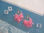 miniatura Pendientes acero con coral de rocallas y pez 02